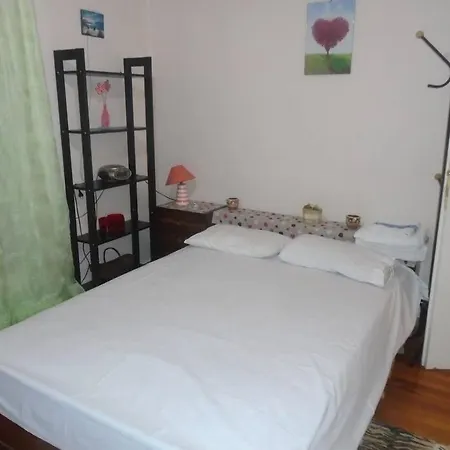 Diogenis 80m2 Near Town Center Apartment *